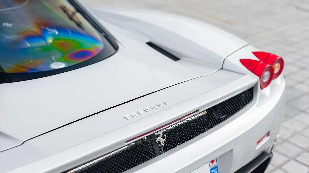 全球仅9台！纽北银法拉利Enzo现身即将上拍，估价超550万美元