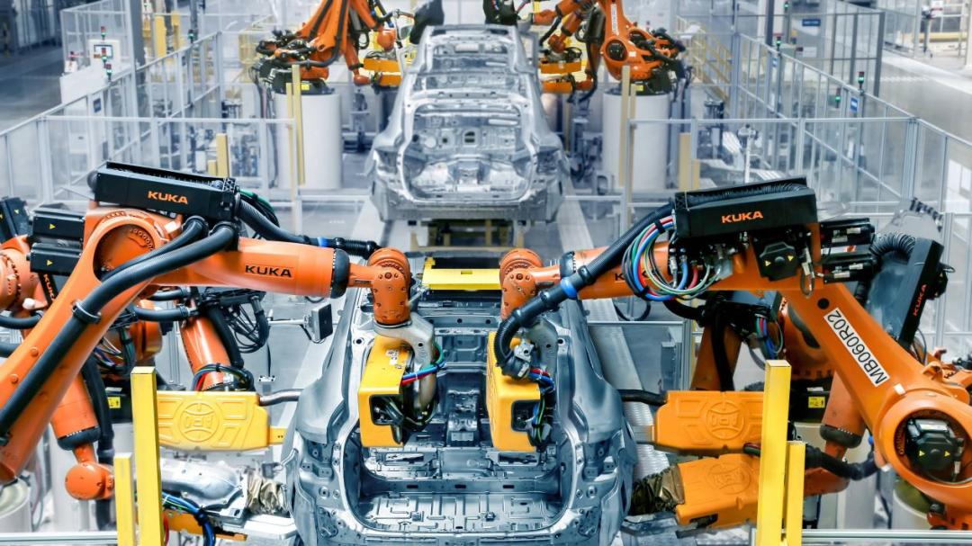 汽车是工业产品、电子产品还是快消品，子弹还会飞一会