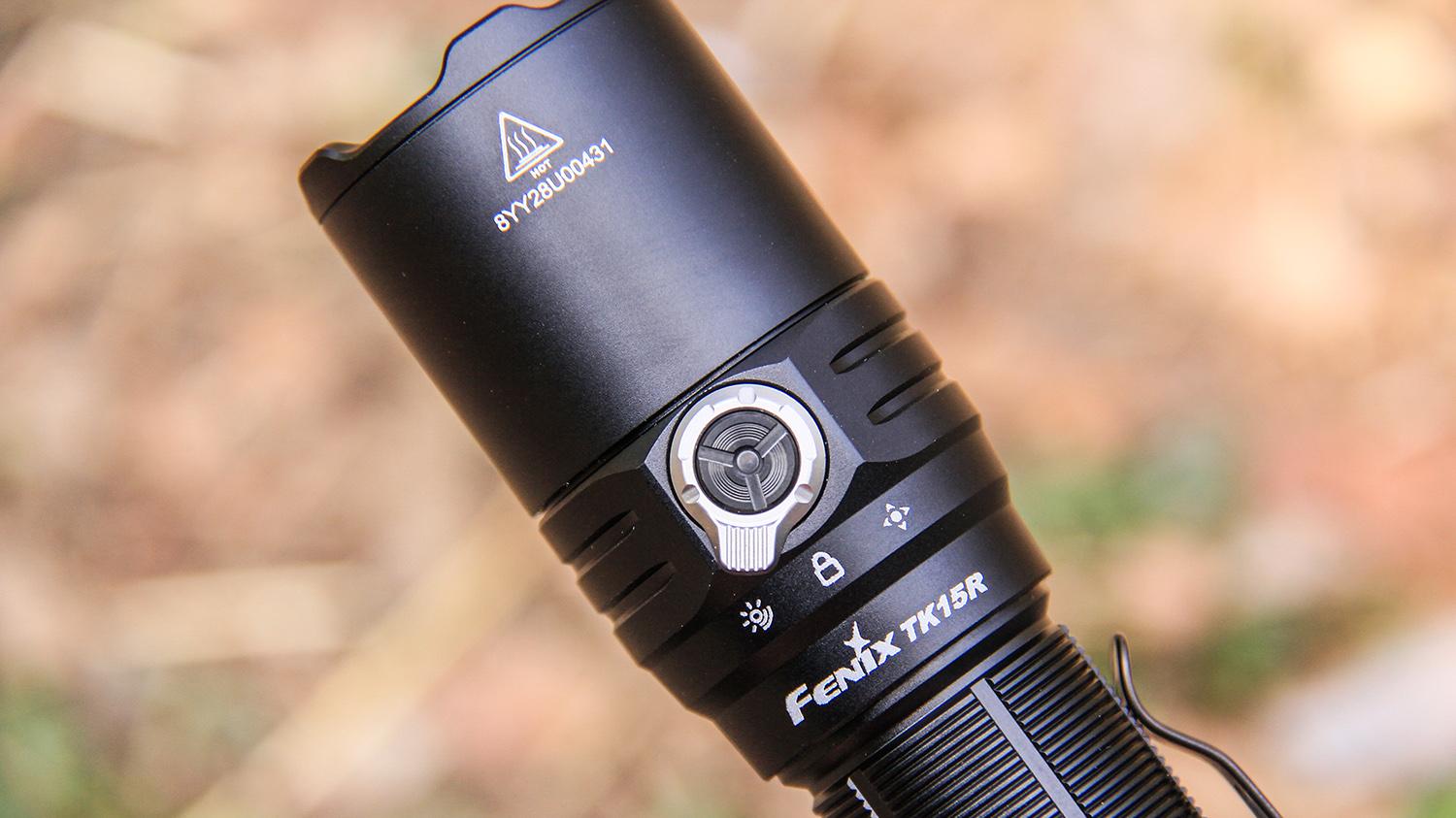 以智驭光，暗夜战术：Fenix TK15R