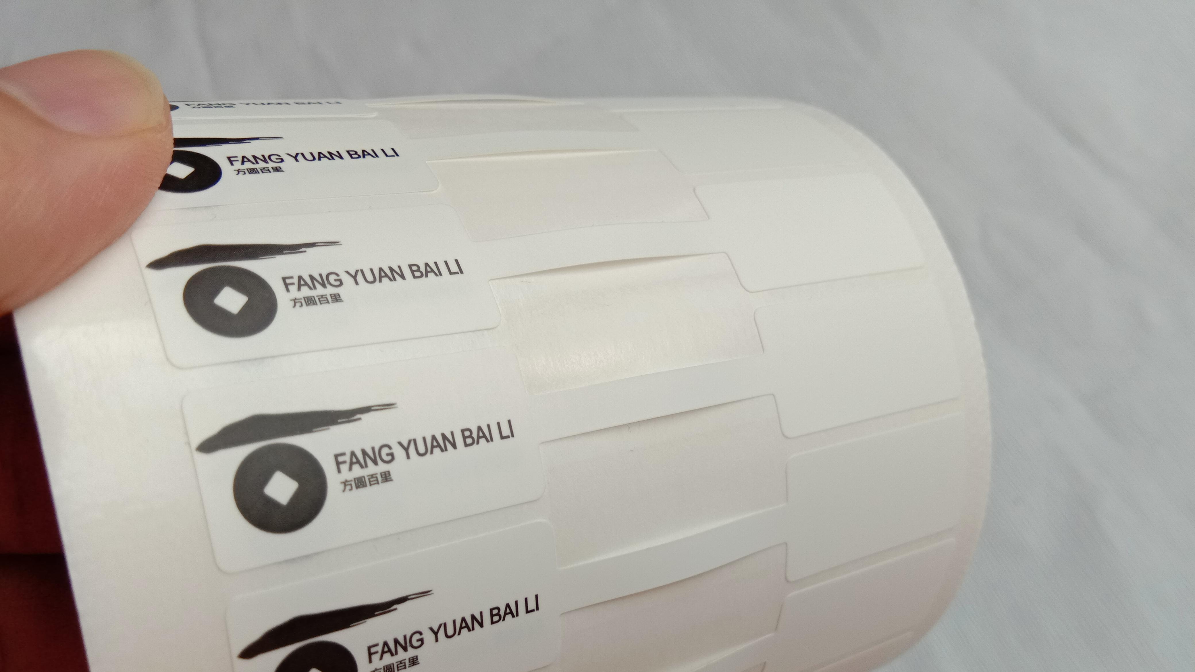 五金工具贴标：合成纸不干胶耐刮性能解析与解决方案