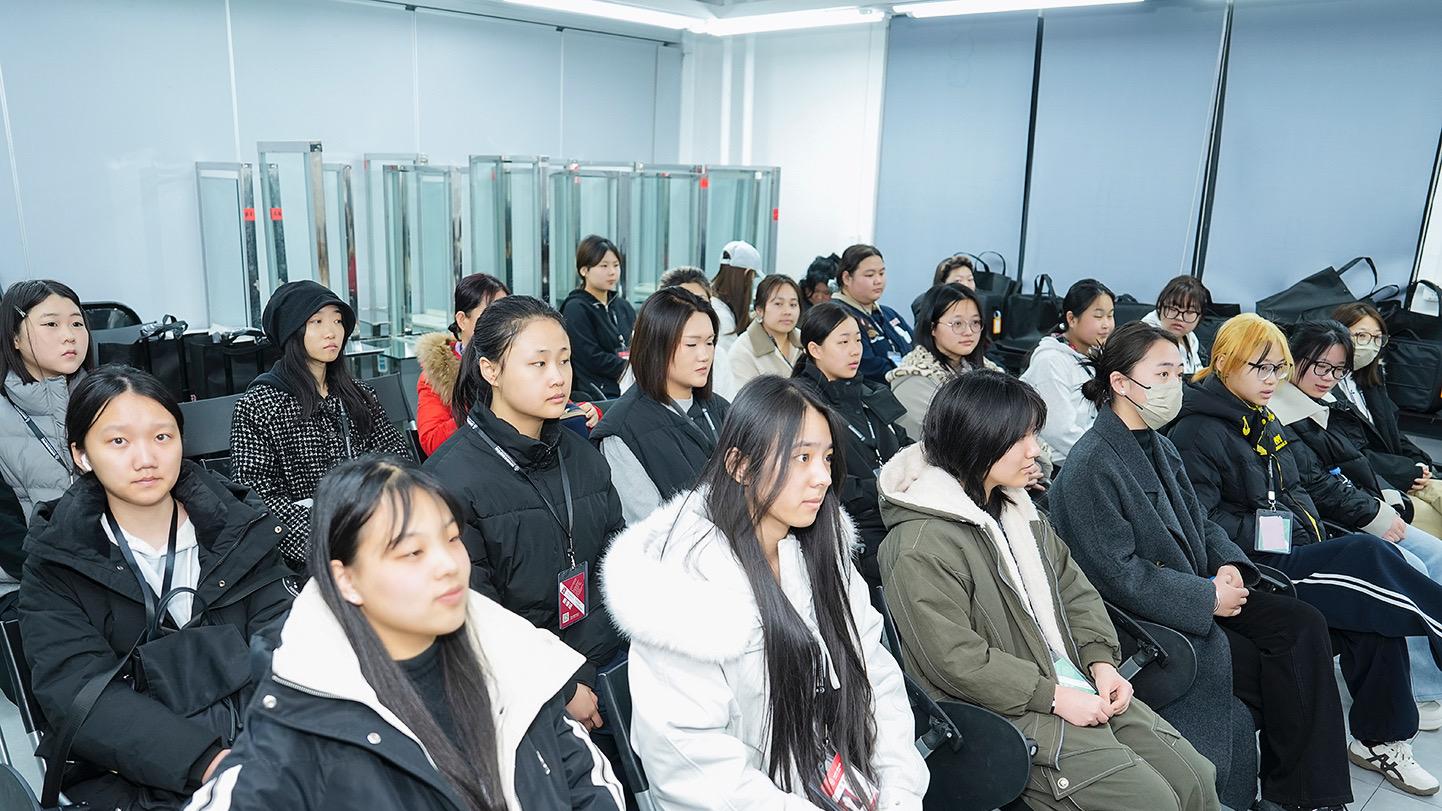以美为序，逐光而行——瑞尚创美化妆学校新班盛大开学！