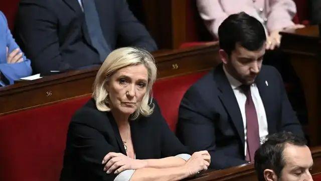 泽连斯基收到一个坏消息，这个女人公开说：等她上台援助就断了