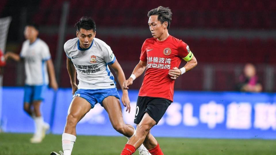 杨展彭一剑封喉，青岛西海岸1-0击败辽宁铁人，终结3场不胜