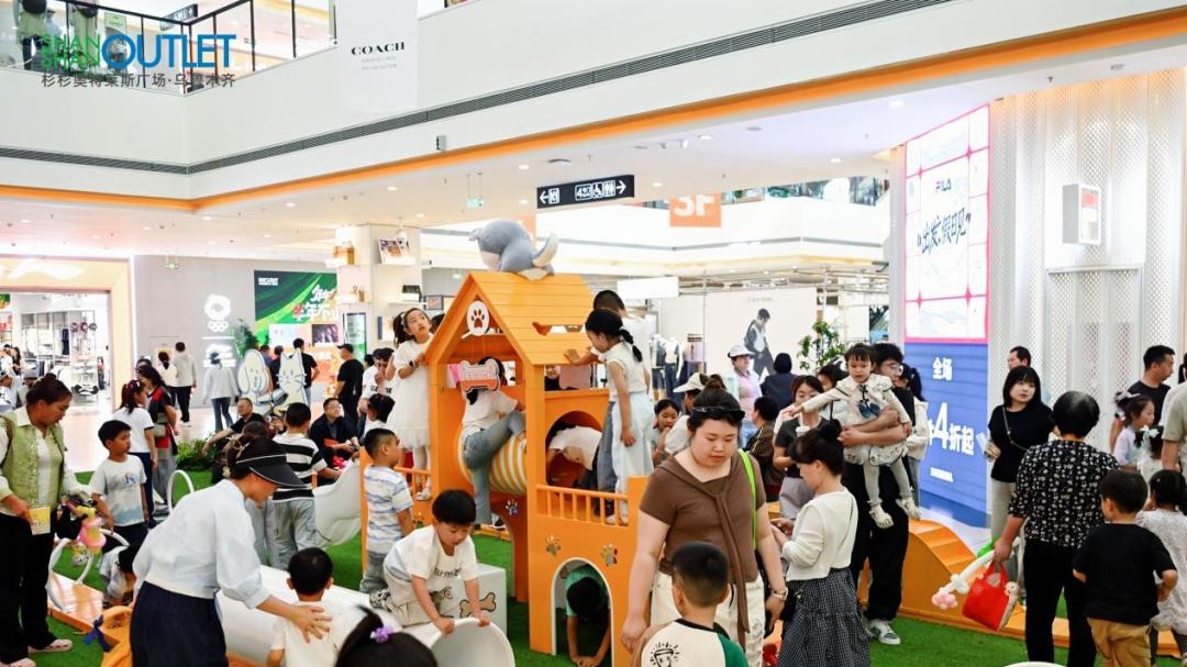 乌鲁木齐杉杉奥莱，为啥把自己活成了旅游景点？