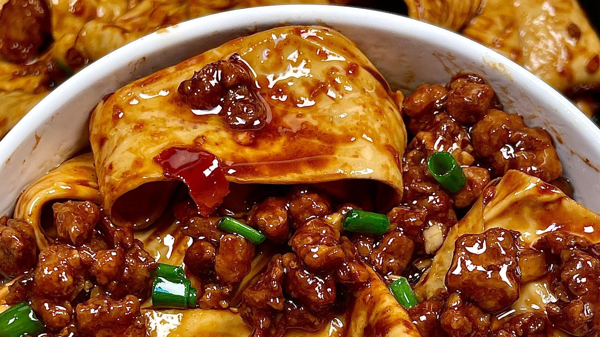 肉沫豆皮：平凡豆皮里的不平凡滋味！