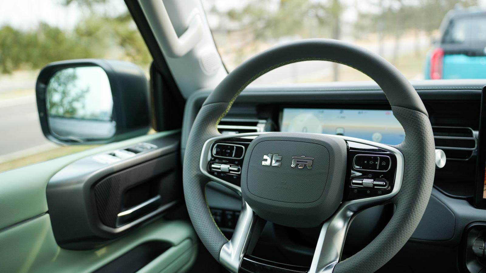 新手越野不慌神！BJ40燃油这些便捷设计太贴心