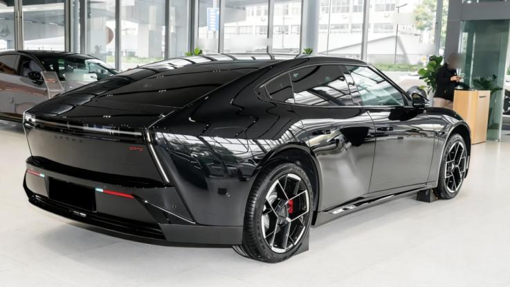 20万级纯电轿跑也有性价比？入门之选，谁才是日常通勤优选