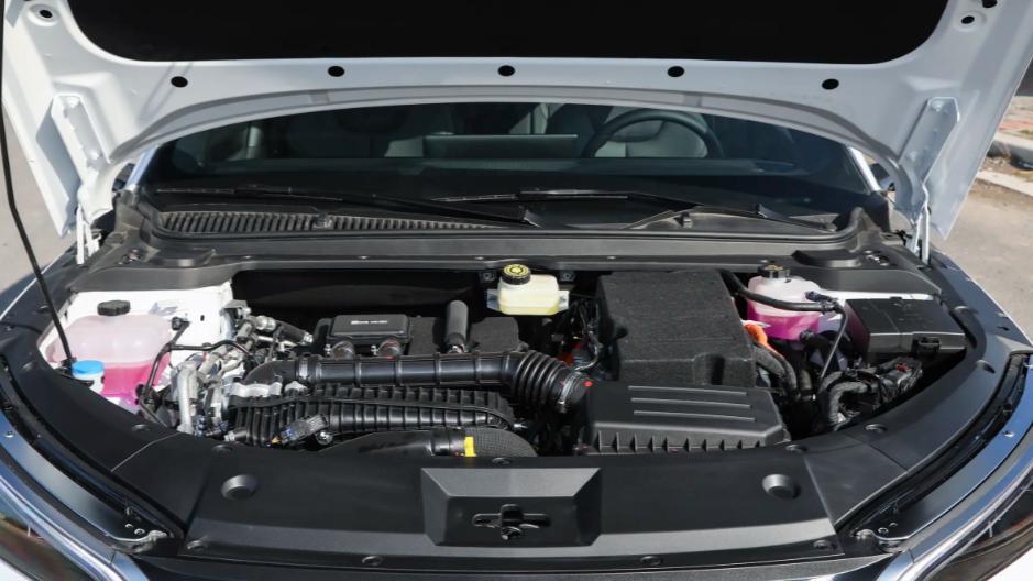 纯电续航提升至210km，2026款秦L DM诚意十足，能否大卖还得看定价