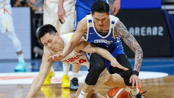 新晋肉装奶爸！9分11篮板体现不出李弘权全部价值