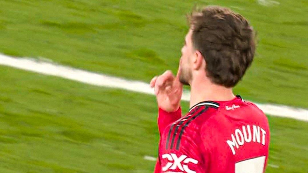 闭嘴！芒特重返斯坦福桥，用一个手势回应了所有人