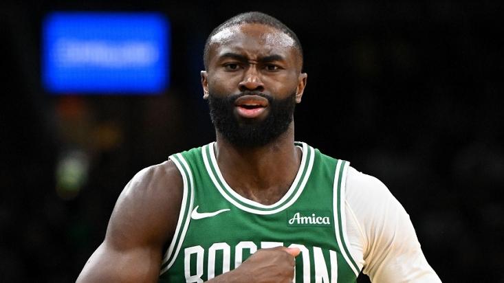 次节52分！绿军刷新纪录，布朗三节轰41分，神射手成队史第1人