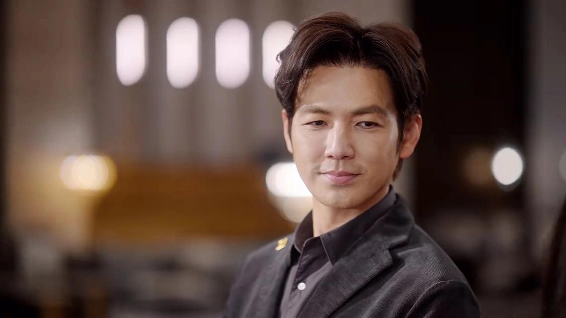 《蜜语纪》纪封为啥偏偏爱上离婚的许蜜语？根本不是开金手指，全是细节藏深情