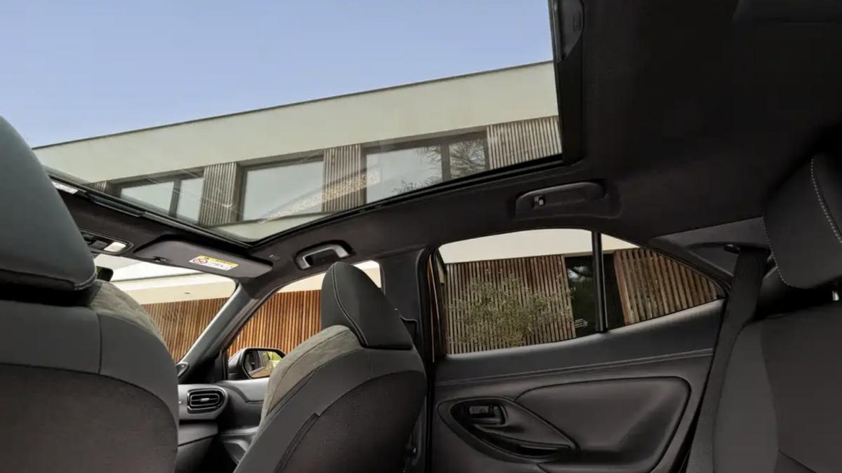 新款丰田Yaris Cross官图，“八字胡”成为过去式