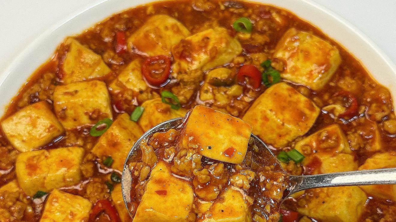 麻婆豆腐：一锅热辣鲜香里的家常江湖