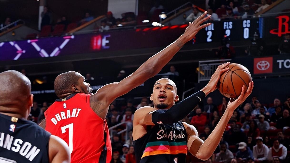 NBA今日里程碑！杜兰特追平威少，东契奇超越约基奇，乔治创新高