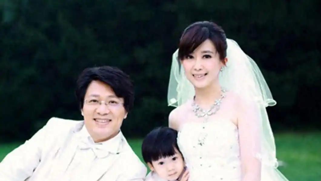 女星孟庭苇被传出轨，前夫多次发声力证，11岁儿子发文揭开伤疤！