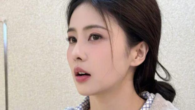 同样一件外套，敞开与扣上，显瘦效果差很多