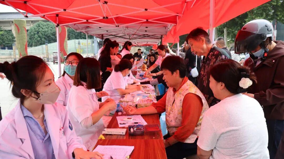 签约有实感 服务有温度｜永济市医疗集团5·19“世界家庭医生日”主题宣传活动圆满举办