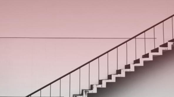 模型架构：转化型教练的七个关键动作与系统逻辑