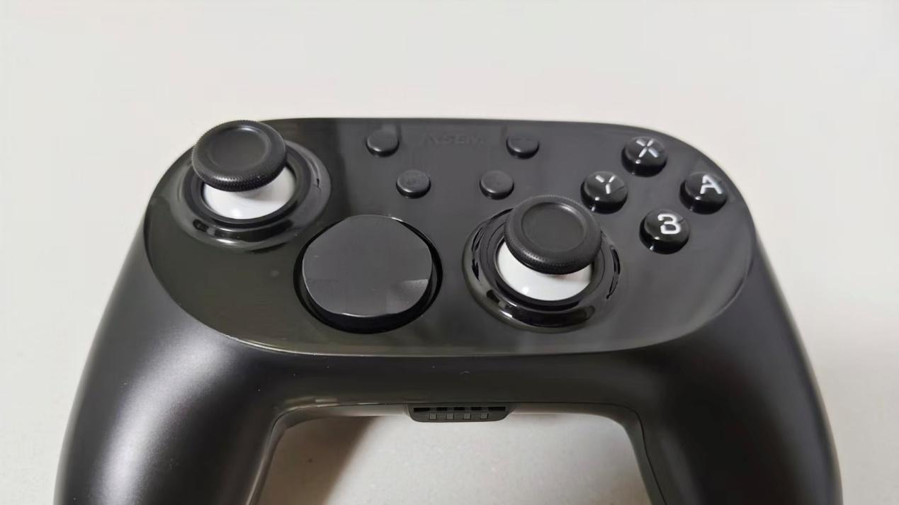 西圣GC1真实体验：三模连接+磁悬浮摇杆，Switch/PC/手机全通吃