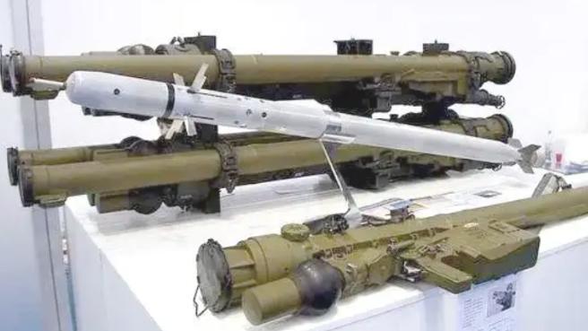 大批俄罗斯防空导弹运到，伊朗步兵信心满满，补足最弱的一环