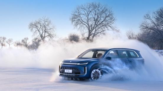 华为乾崑加持华境S真六座满员冬测！续航与性能表现彻底颠覆认知