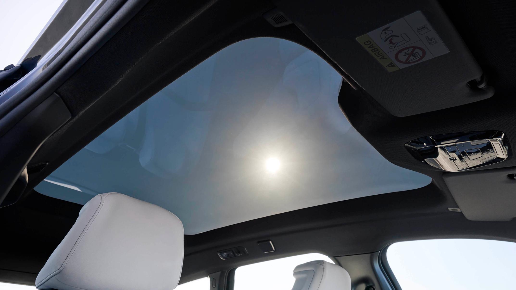 性能版宝马iX3，搭载双电机四驱，最大马力630匹，续航805km