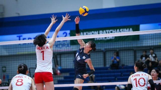 中国U18女排零封韩国全胜登顶 年轻一代闪展现拼搏精神