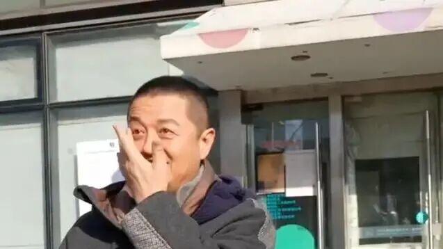 48小时，从“认命”到“救命”：李亚鹏和11000个裂缝中的家庭