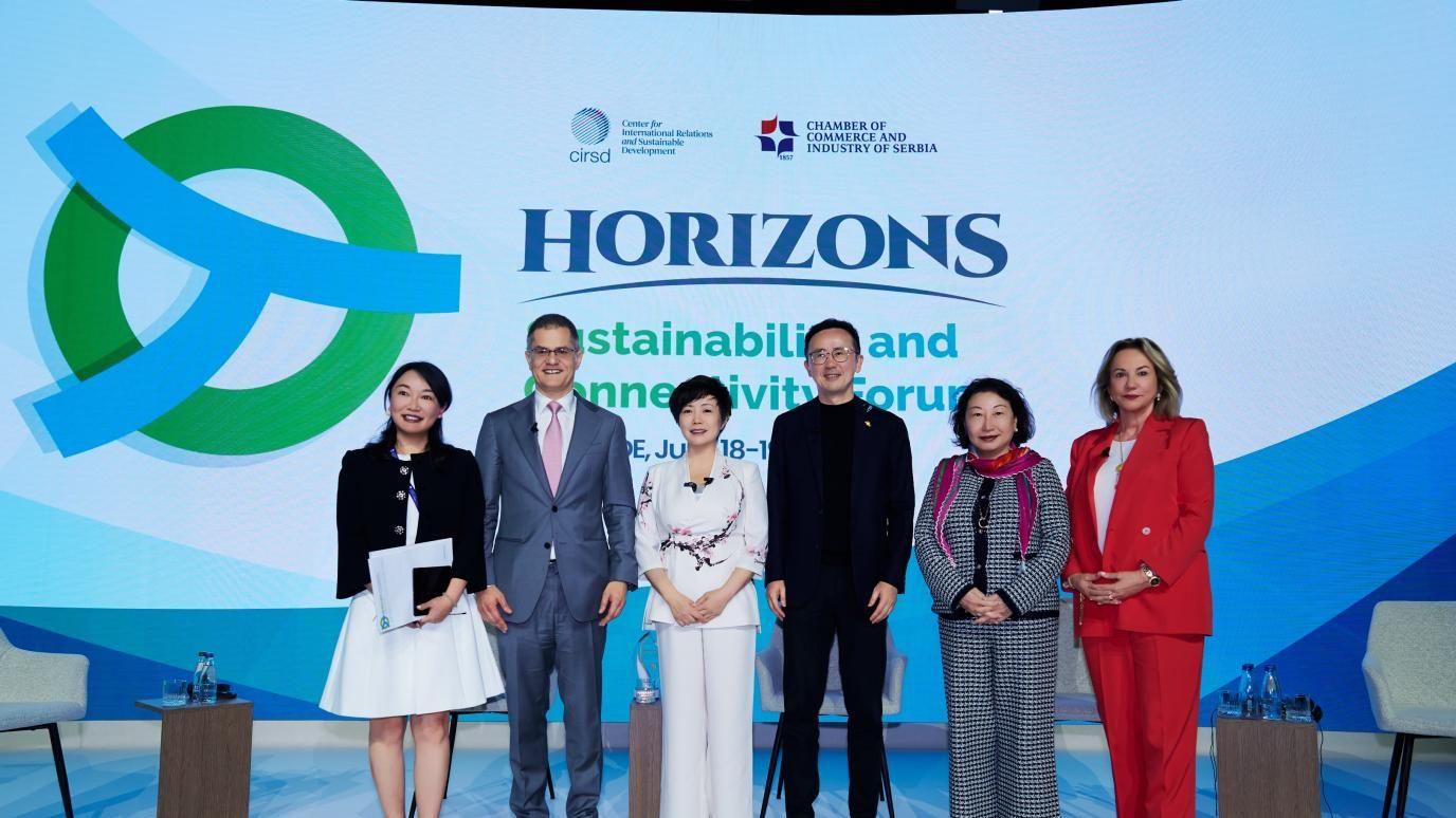 比亚迪荣膺国际大奖，中国新能源闪充技术闪耀欧洲