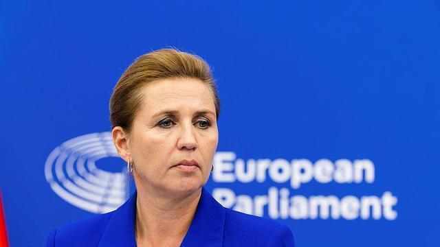 特朗普的购房梦与格陵兰的钢铁心：一场北极圈的地缘政治滑稽剧