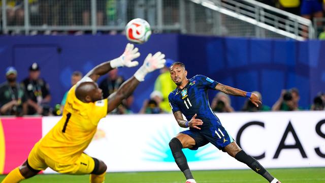 3-0，巴西队本届世界杯首胜 维尼修斯制造3粒进球 安切洛蒂变阵神了