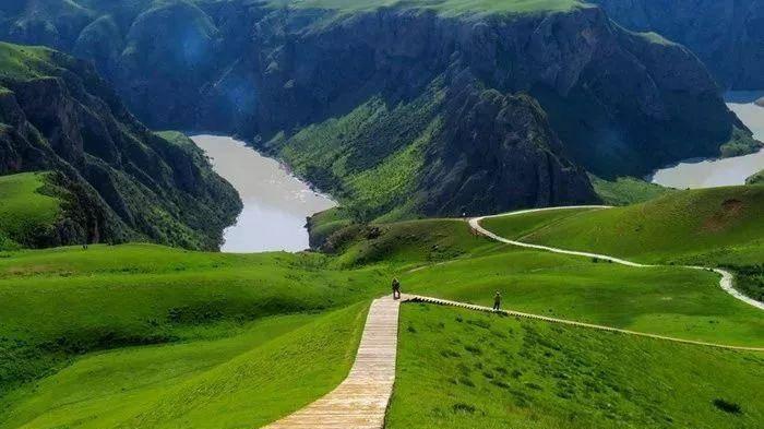 一辈子怎么也要去次新疆，新疆旅游景点排行！