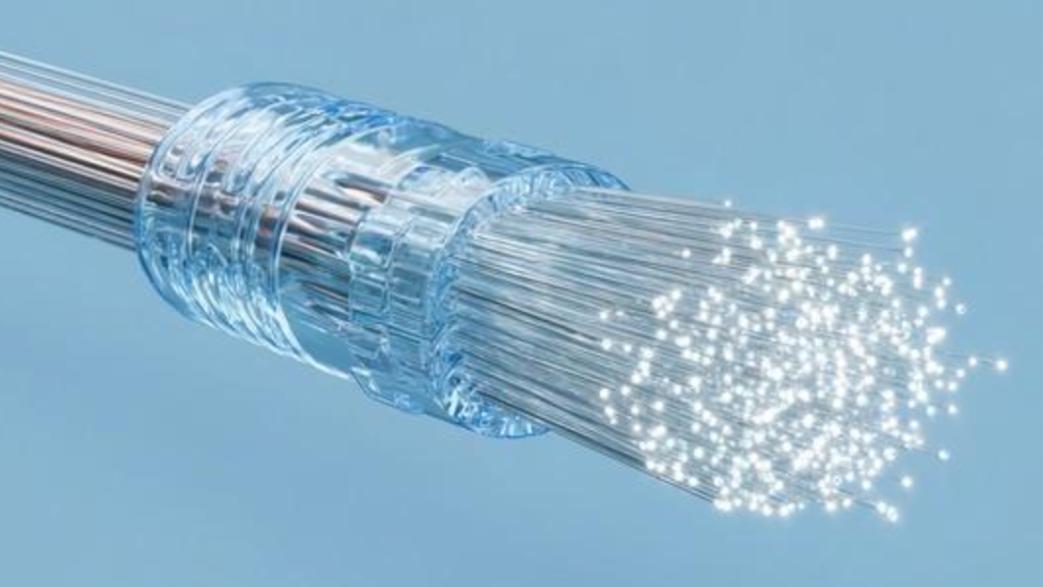 国产光纤暴涨650%，全球订单挤爆中国工厂