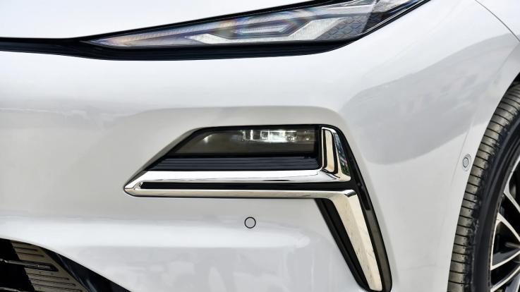 纯电225km，吉利银河星耀8远航版预售14.28万起，值不值得等？