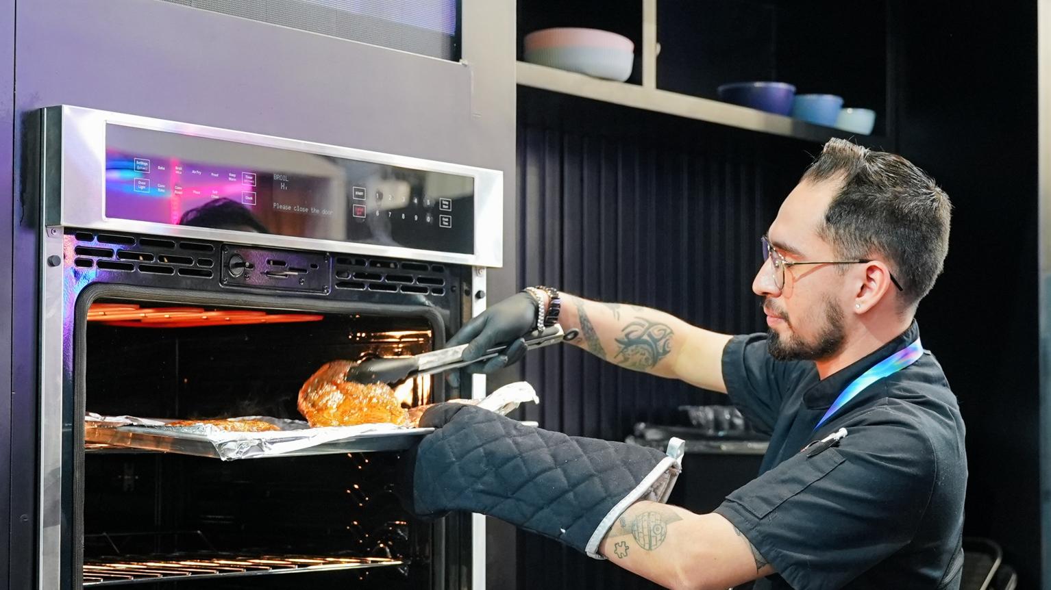 为什么“灶烤一体机”正在重新进入美国家庭厨房的视野？