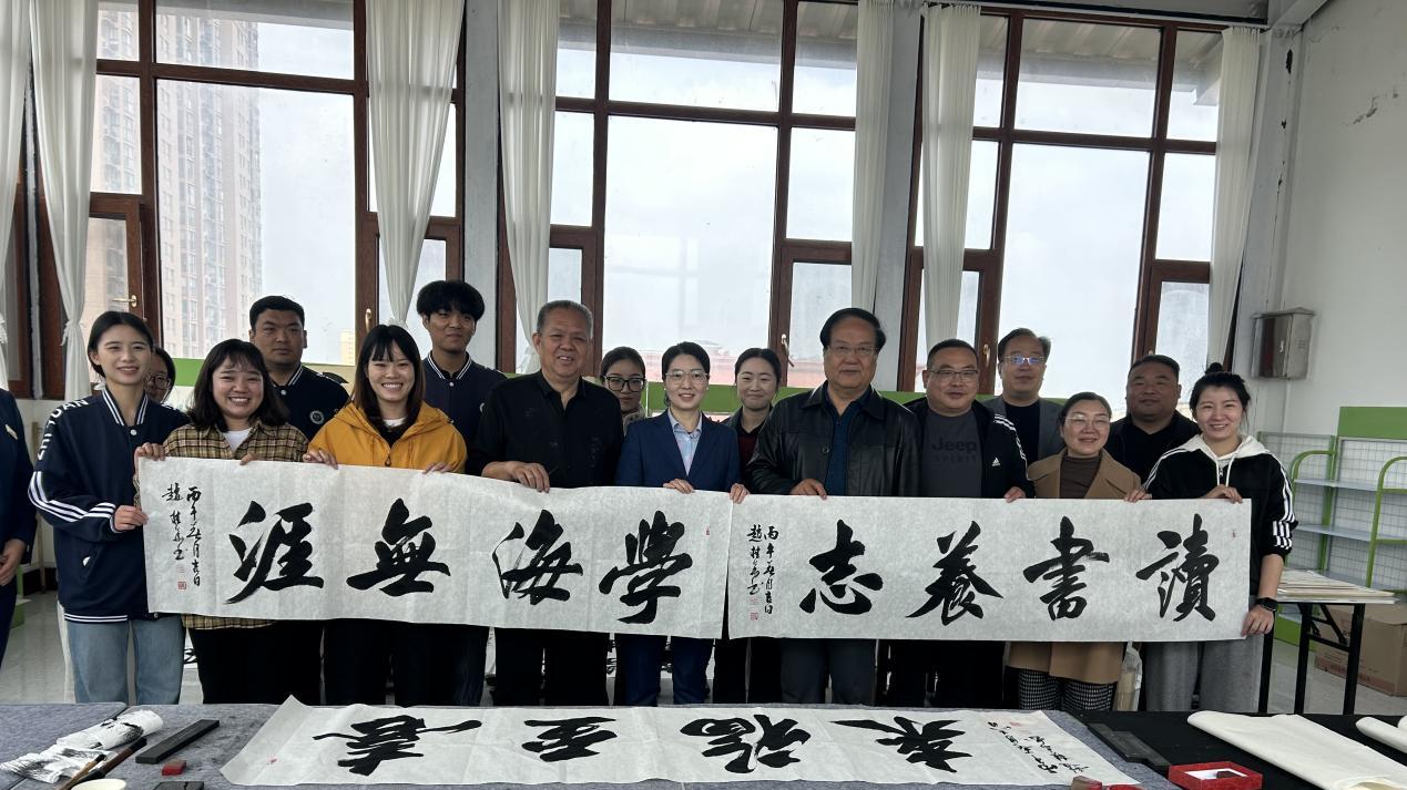 沈丘县：喜迎第31个世界读书日