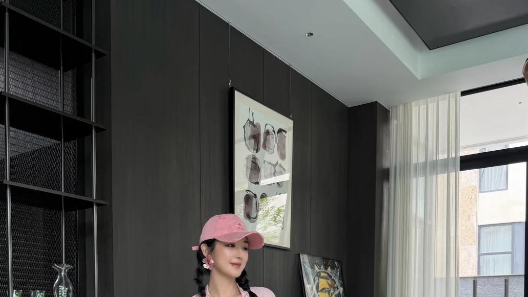 薇娅公司乔迁，二胎状态居然这么好，果然会穿搭太加分了