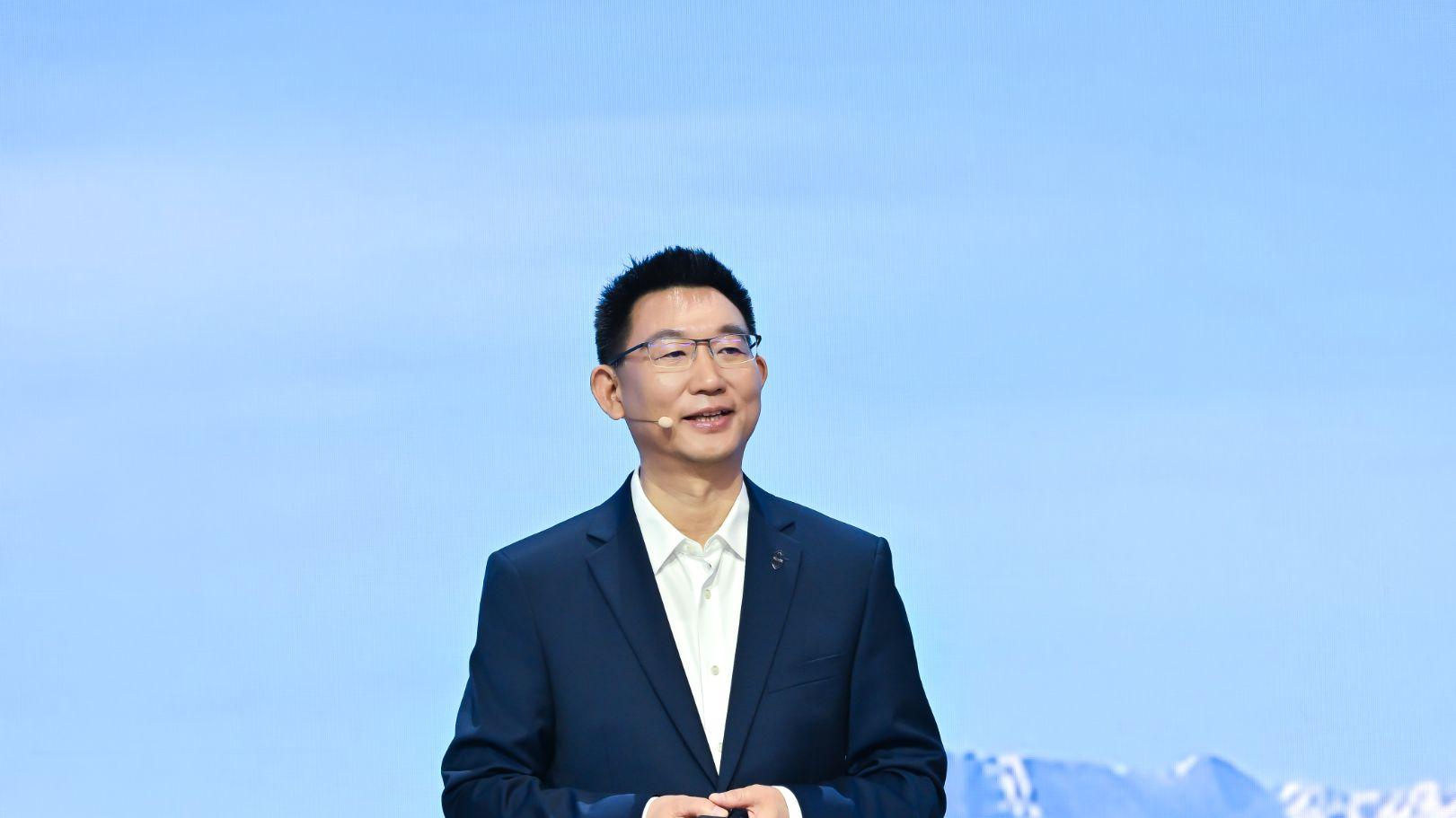 问界魔方技术平台亮相北京车展 AI驱动智能出行再升级