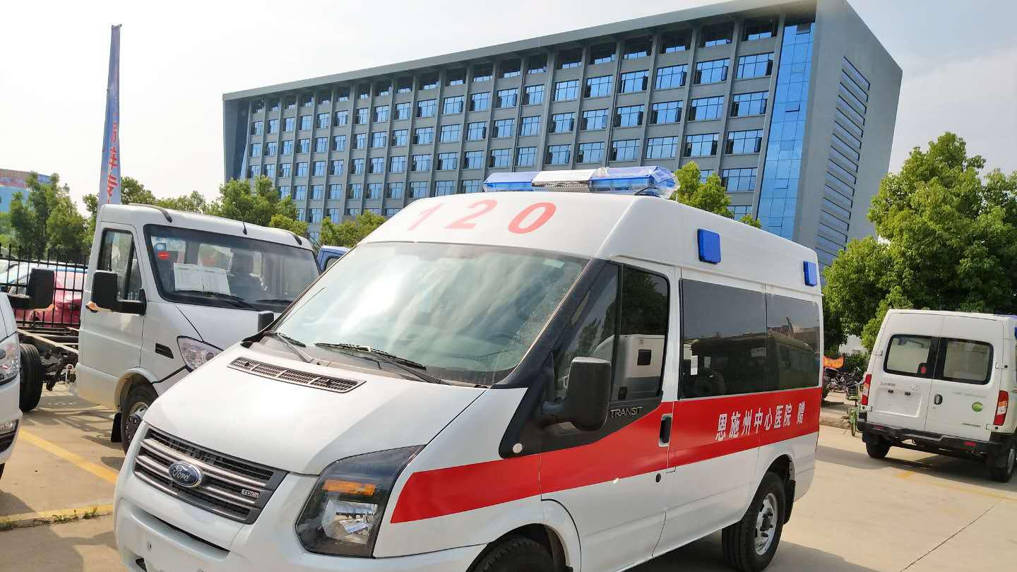 披着急救外衣的“天价账单”：60公里收5300元，合规转运车为何成了宰客利器？