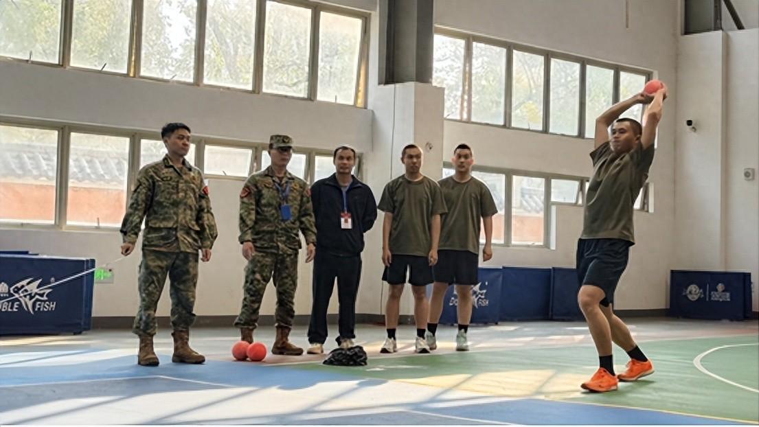 综合考核选精兵