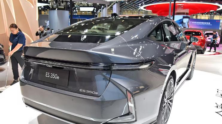 预售30.88万起，新一代雷克萨斯ES上场，年轻消费者会喜欢吗？