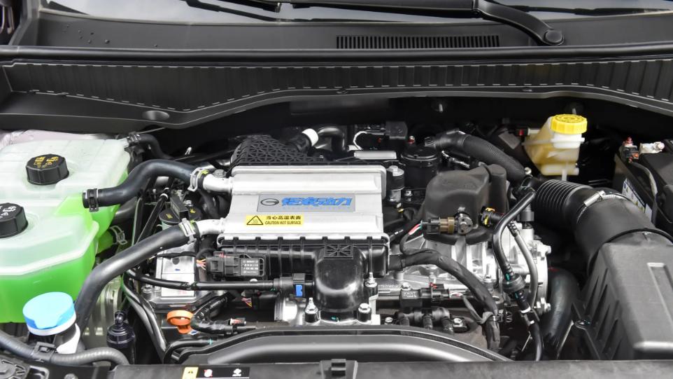 月销直逼一万台，传祺GS3专为年轻人而来，外形个性动力充沛