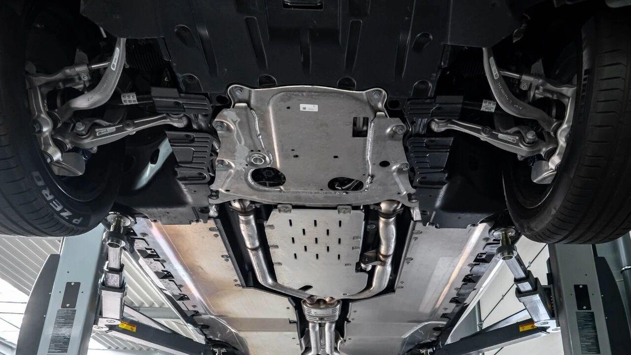 能硬抗AK的宝马 X5，售价超顶级宾利SUV