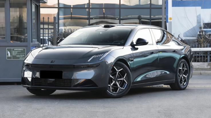 领克10 EM-P选买指南：入门就拉满配置，中高配还值得选？