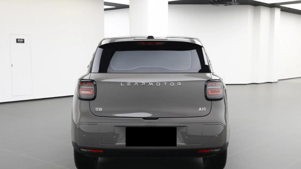 小身材有大空间，零跑A10亮点真不少，定价多少能大卖