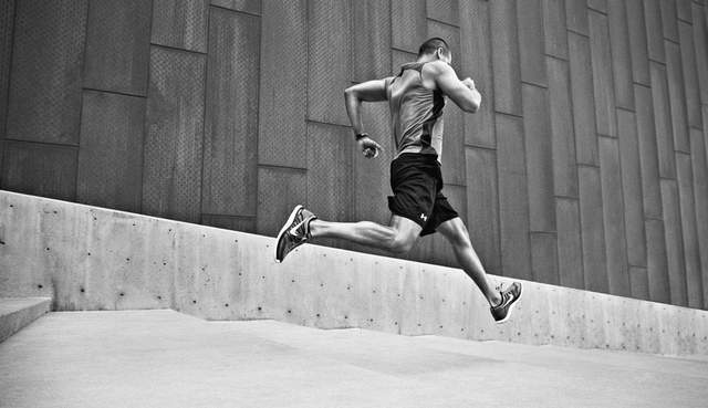 晨跑戴什么耳机比较好？2026实测十款热门运动耳机选购指南