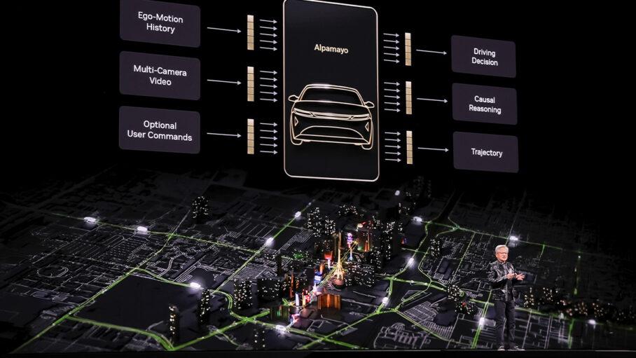 英伟达重磅开源Alpamayo：让自动驾驶学会“像人一样思考”