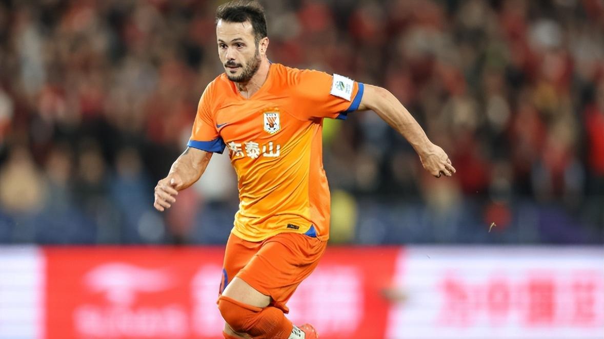 山东泰山做出冬窗最明智决定，球迷可以放心了，争冠有戏