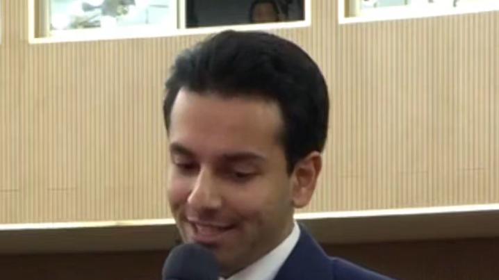 国际记者都用Find N6了，你还说折叠屏没用？